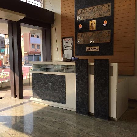 سولابور Hotel Vikas Palace المظهر الخارجي الصورة