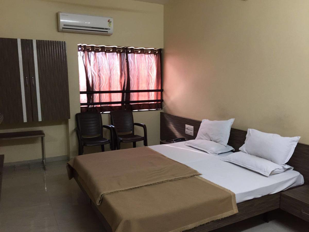 سولابور Hotel Vikas Palace المظهر الخارجي الصورة